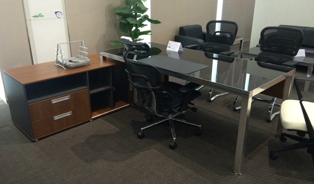 Metal Executive Desks